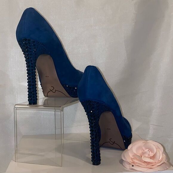 Joan & David Heels  - Picture 8 of 12